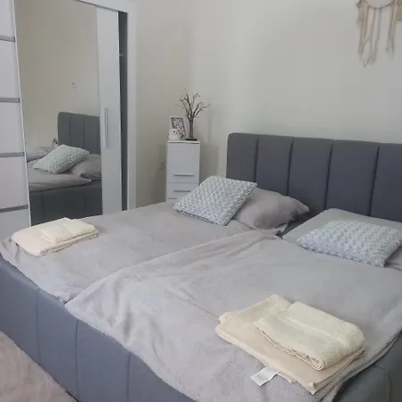 Apartment 6- Self Check-in *