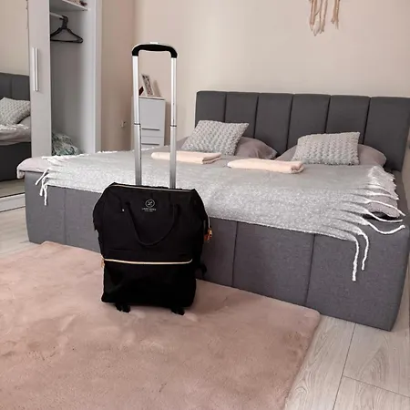 Apartment 6