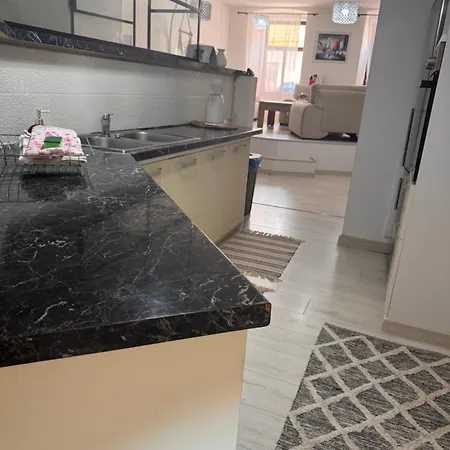 6- Self Check-in Apartment